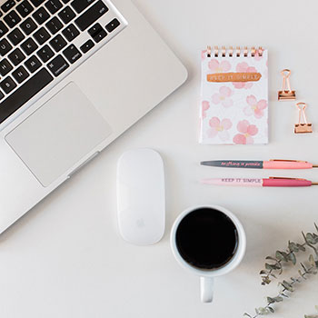 百合里番漫画全彩,全彩绘卷中的禁忌之恋